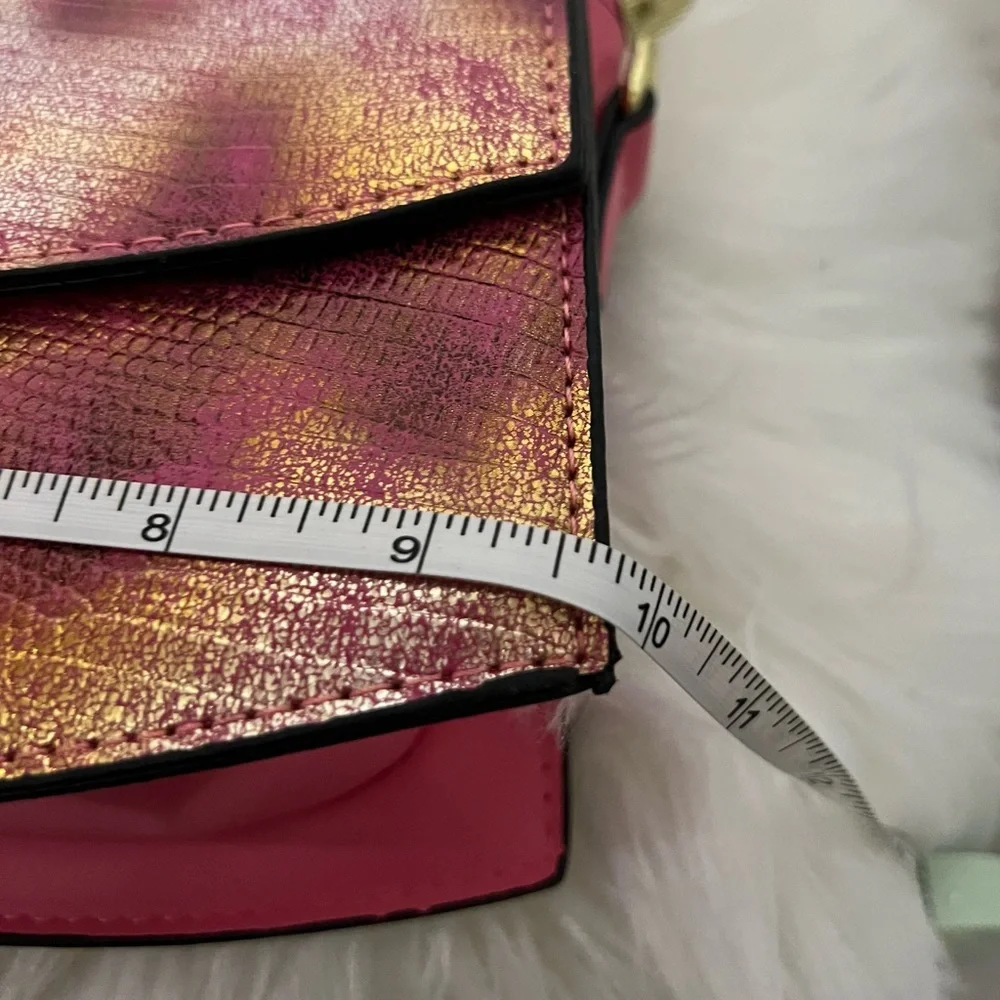 💗‎ *NEW* Elegant Pink and Gold Mini Women's Handbag